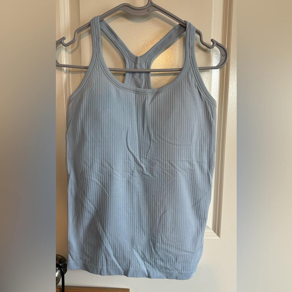 Lululemon Ebb to street tank